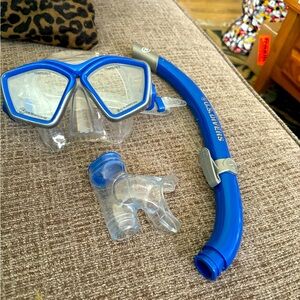 U.S. Divers diving mask and snorkel. Blue in color.